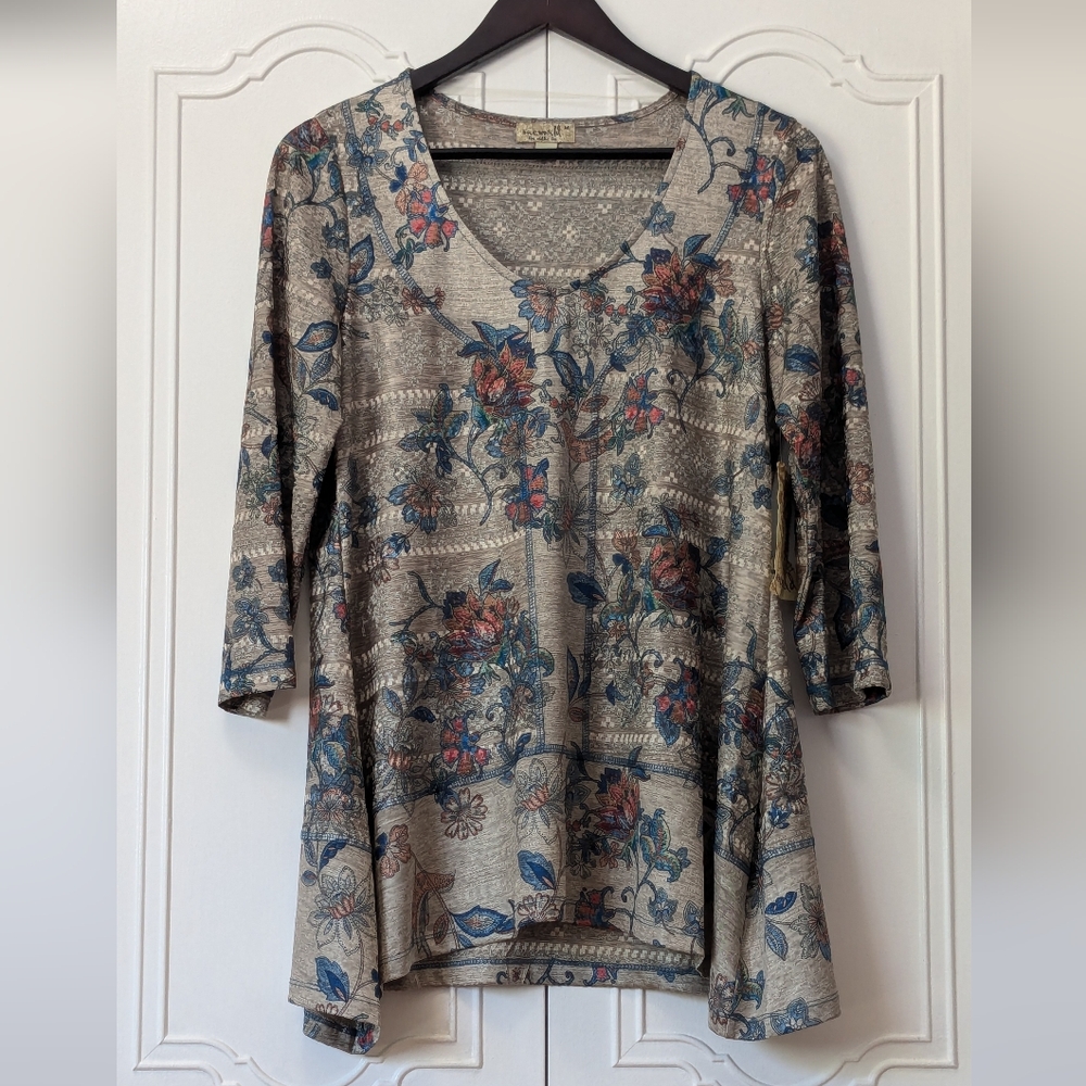 ONE WORLD Gray Silky, Stretchy, Asymmetrical Boho 3/4 Sleeve Tunic Top Sz M NWT